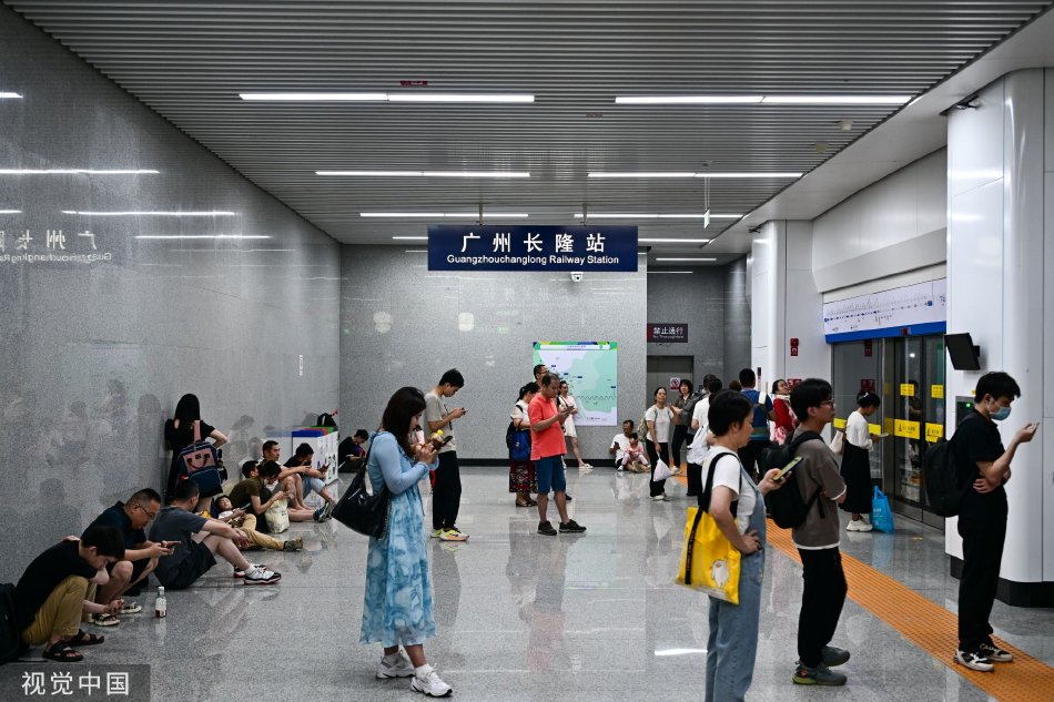 英国制裁5家中企，中国驻英使馆批“火上浇油”　　政知君注意到，中部六省份省长齐聚湖南长沙，包括湖南省省长毛伟明、山西省省长金湘军、安徽省省长王清宪、江西省省长叶建春、河南省省长王凯、湖北省省长王忠林。